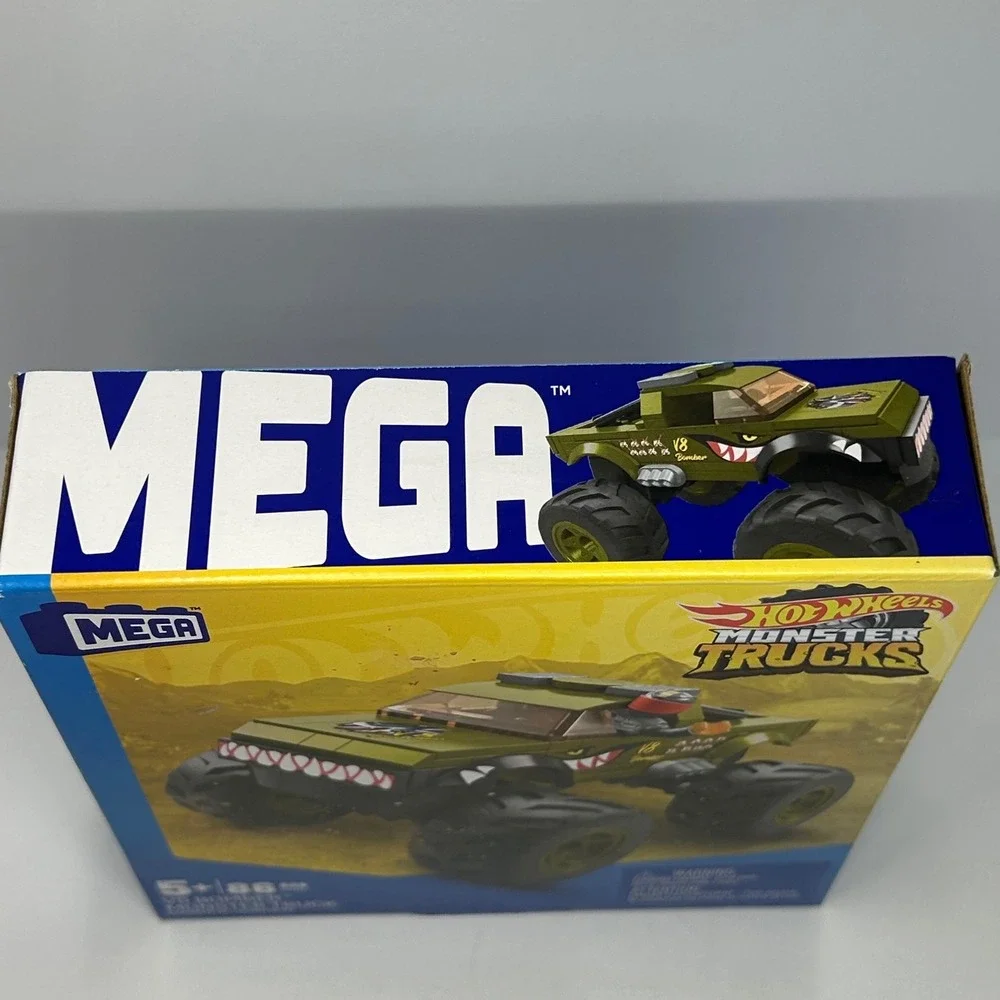 Mega Hot Wheels Monster Trucks V8 Bomber HHD17 Building Set 86 Pcs New